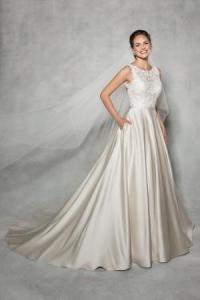 Wedding dress shape A line