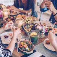 Top tips for slimming Brides-To-Be this Christmas Christmas dining