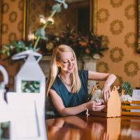 No Strings Attached Wedding Planning Laura Devine