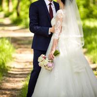 Brits tie the knot on wedding costs with dress first to be cut wedding day